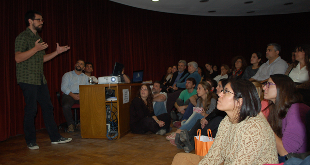Jorge David Rojas, del Departamento de Bioquímica Clínica, ganador de "Tesis en 3 minutos - 2016".